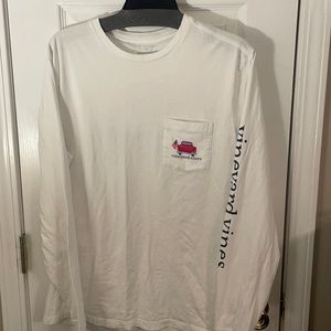 Men’s Vineyard Vines Tailgate shirt size medium